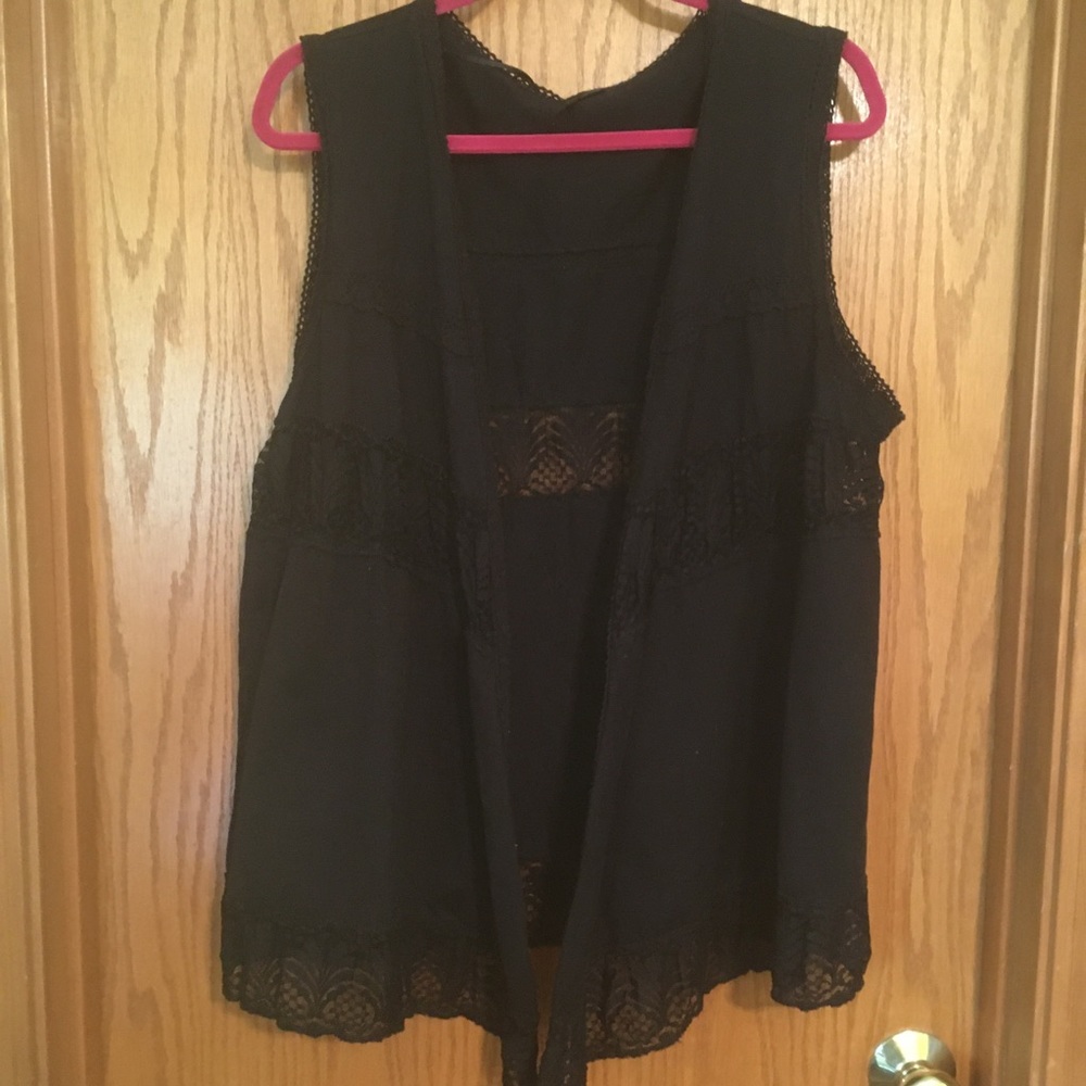 Ethyl Sleeveless Vest